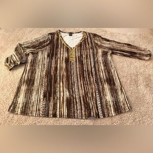 Robert Louis V-Neck Striped Top.  Size 2X